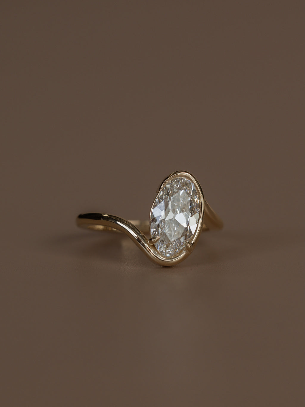 2.00ct Oval Cut Lab Grown Diamond Ring | Sculptural Curved Band Solitaire Engagement Ring | 14K/18K Gold