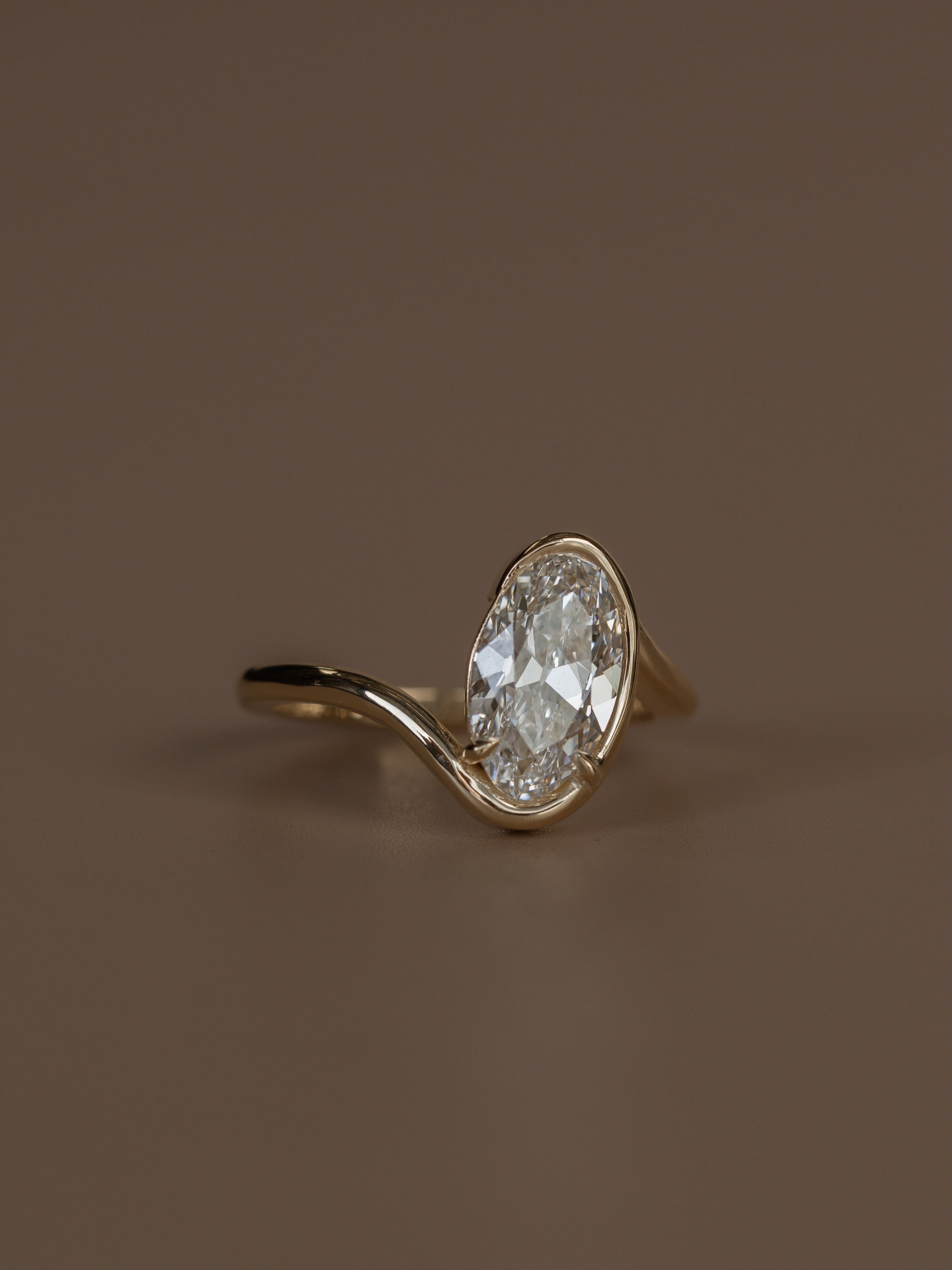 2.00ct Oval Cut Lab Grown Diamond Ring | Sculptural Curved Band Solitaire Engagement Ring | 14K/18K Gold