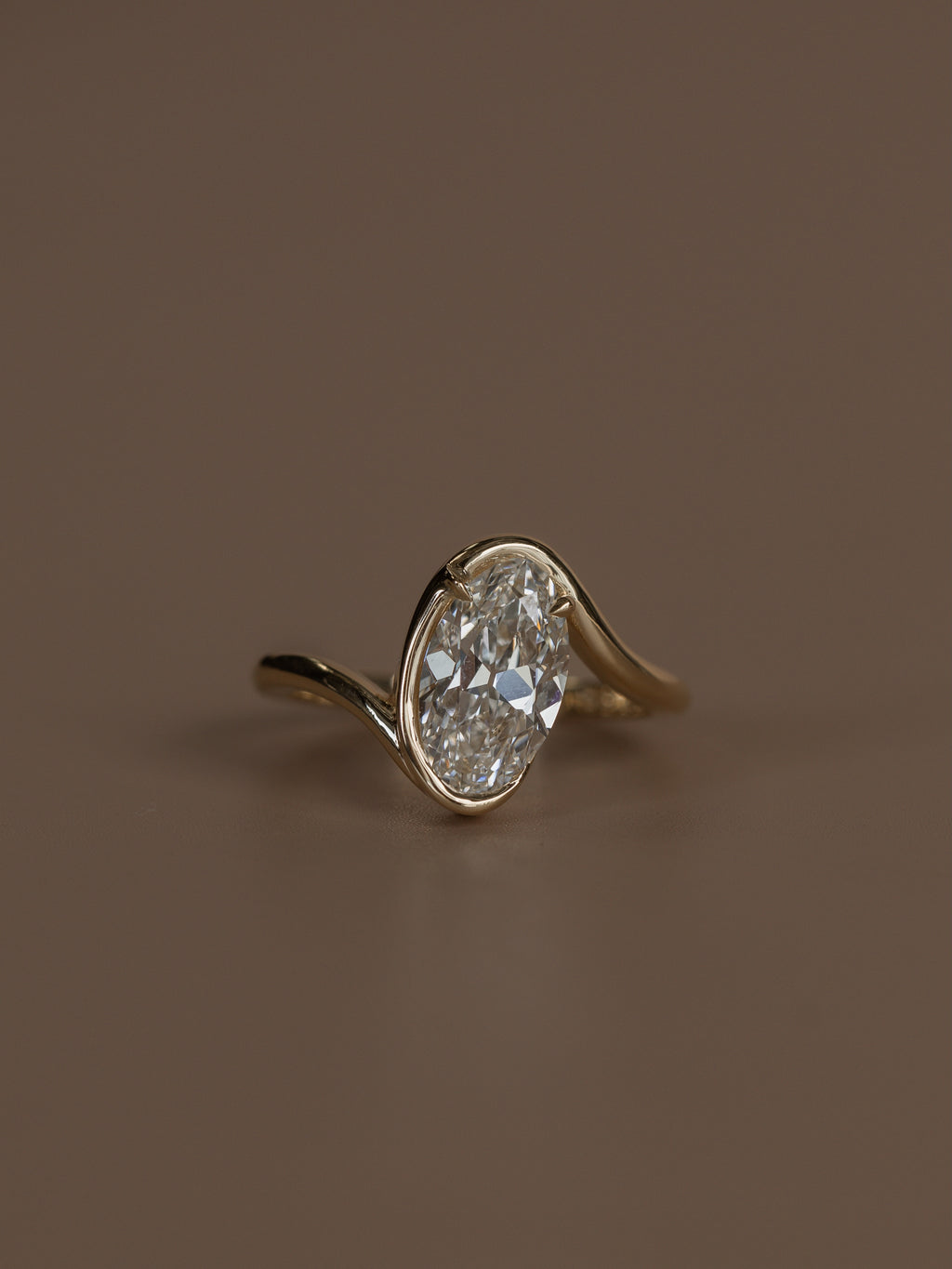 2.00ct Oval Cut Lab Grown Diamond Ring | Sculptural Curved Band Solitaire Engagement Ring | 14K/18K Gold