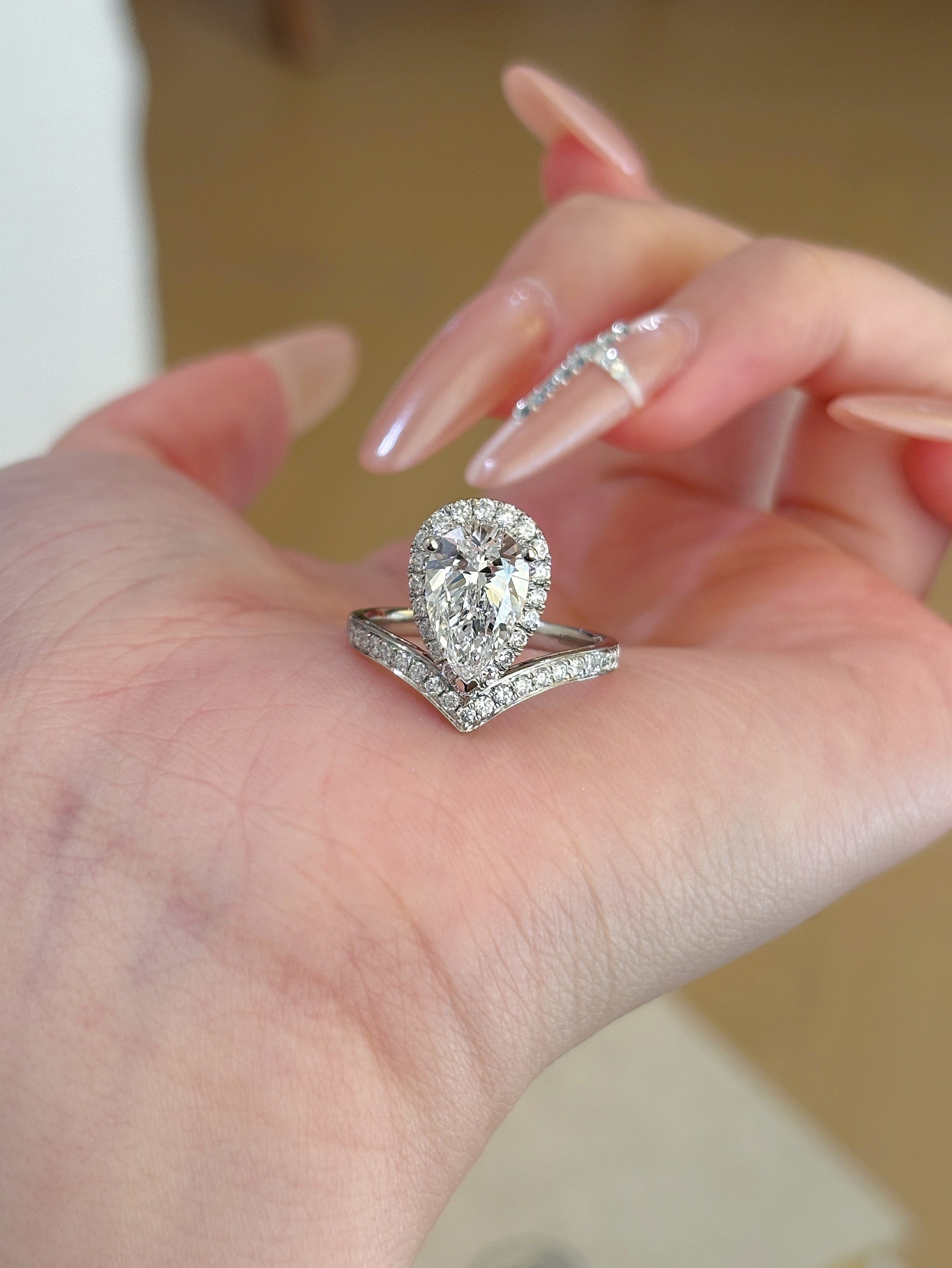 1.0ct Pear Shape Lab Grown Diamond Ring | V Pavé Halo Band with Pear Center Stone | Platinum