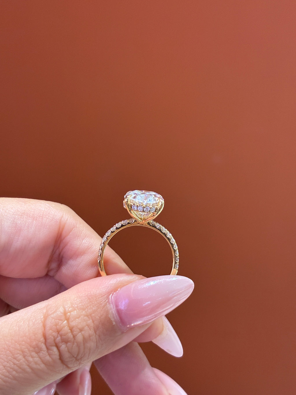 For inaam 18k yellow gold 5.6ct oval cut D VVS2