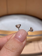 For 18k total 2.06ct round cut earnings DVVS
