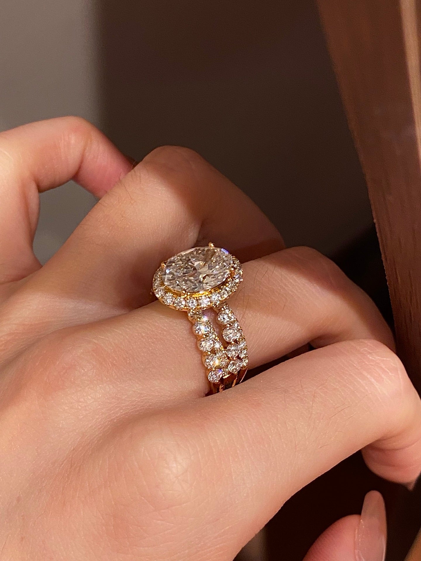 2.5 Carat Round Brilliant Cut Diamond Halo Ring 18K Yellow Gold