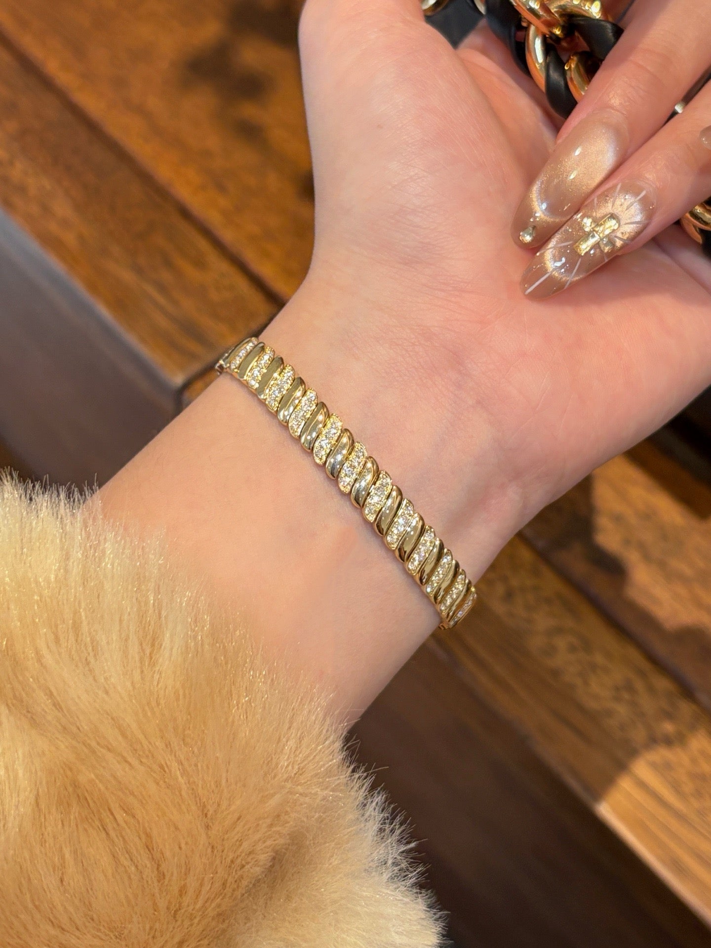 Diamond Pavé Link Bracelet | Round Brilliant Cut Diamond Chain Bracelet | 18K Yellow Gold Luxury Jewelry