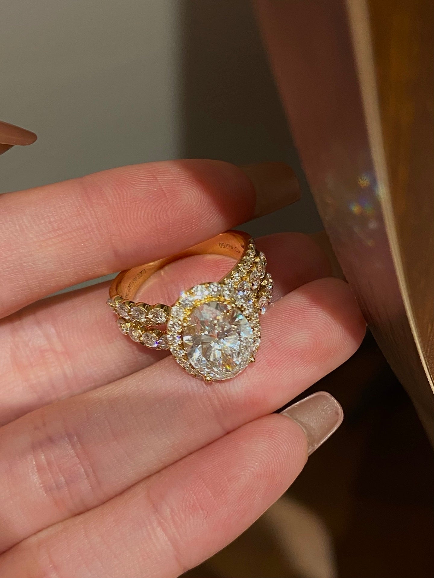 2.5 Carat Round Brilliant Cut Diamond Halo Ring 18K Yellow Gold