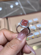 For VEE 14k yellow gold with halo pave design fancy pink diamond