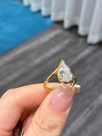 For Kathleen both 18k oval yellow gold 2ct D/vvs +pear shape 3ct F/VVs