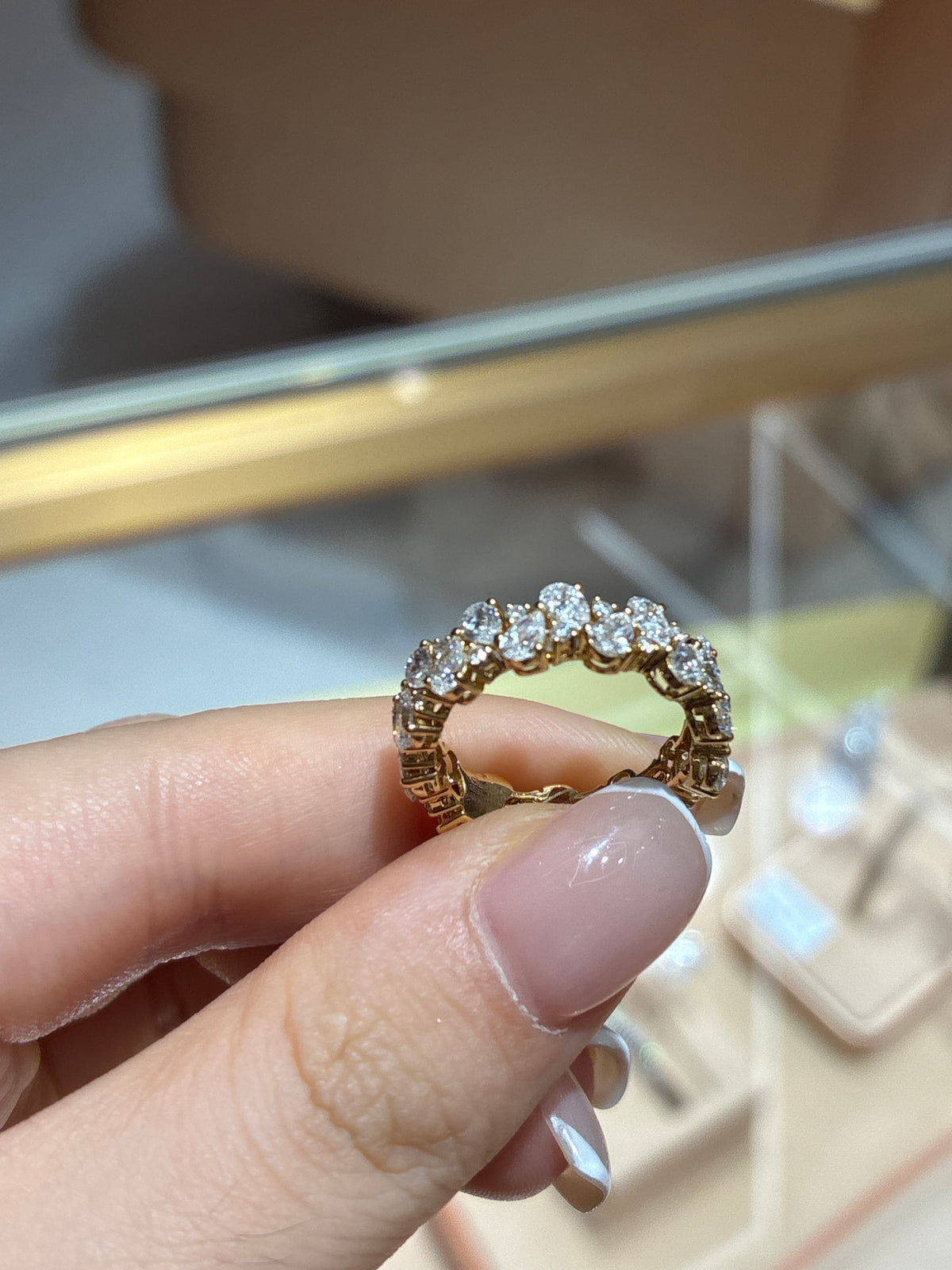 For Norma 18k yellow about 3ct D VVS pear cut