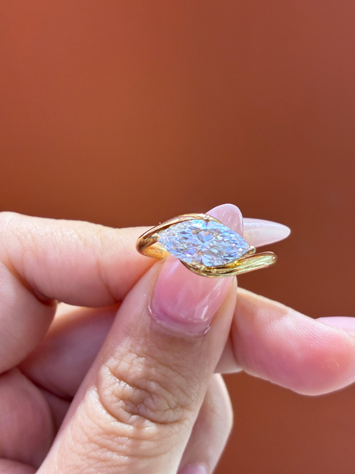 for reese 18k yellow gold 1.5ct East-west marquise solitai D/vs1